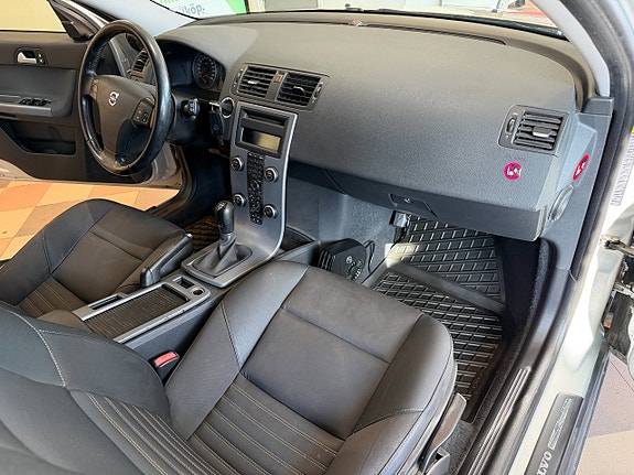 Volvo V50 14 of 24