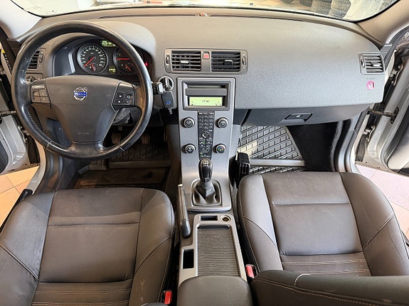Volvo V50 16 of 24