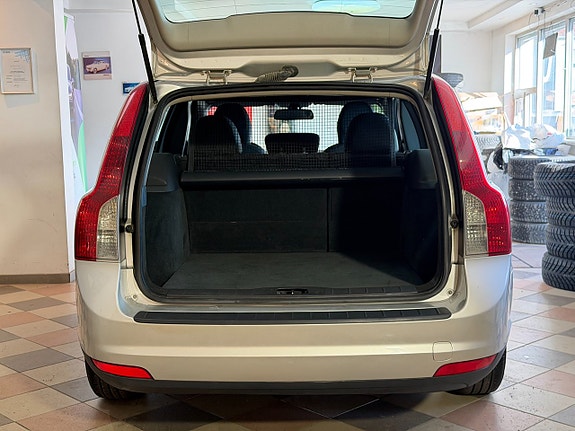 Volvo V50 9 of 24