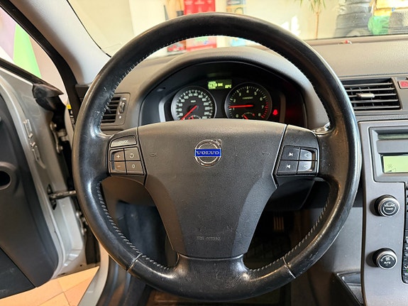 Volvo V50 18 of 24