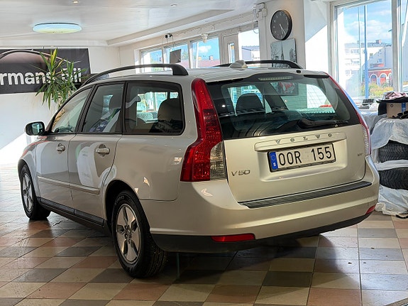 Volvo V50 8 of 24