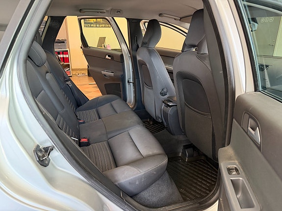 Volvo V50 20 of 24
