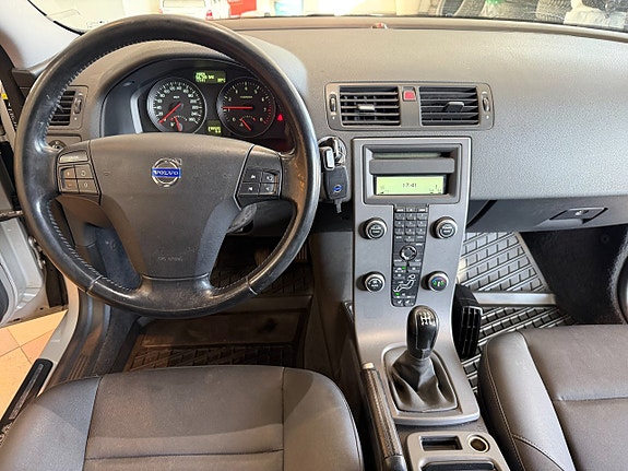 Volvo V50 17 of 24