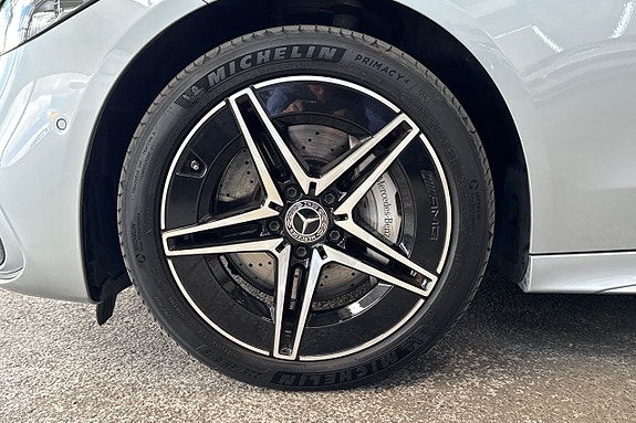 Mercedes-Benz C300 e 9 of 30