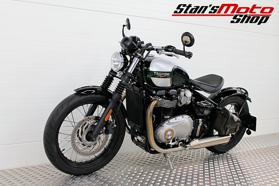Triumph Bonneville Bobber 1200 ABS 12 of 18
