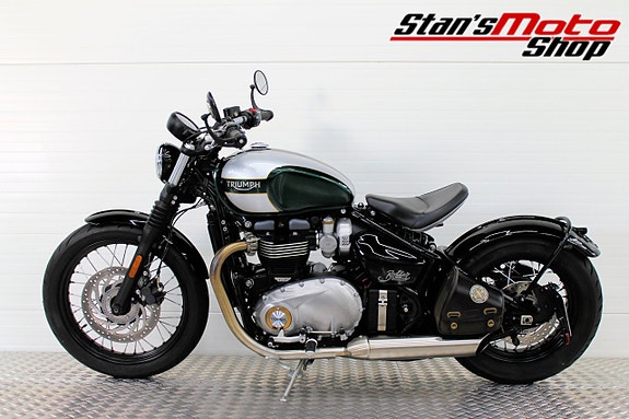 Triumph Bonneville Bobber 1200 ABS 9 of 18