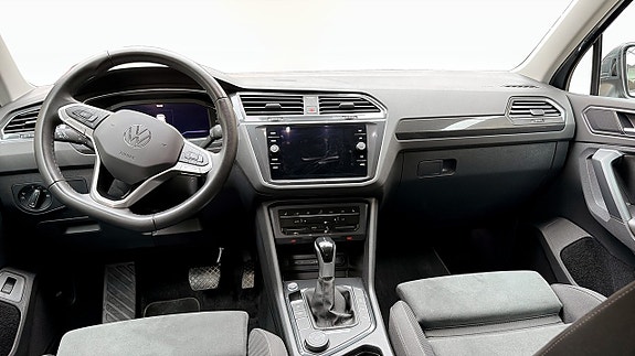 Volkswagen Tiguan 10 of 15