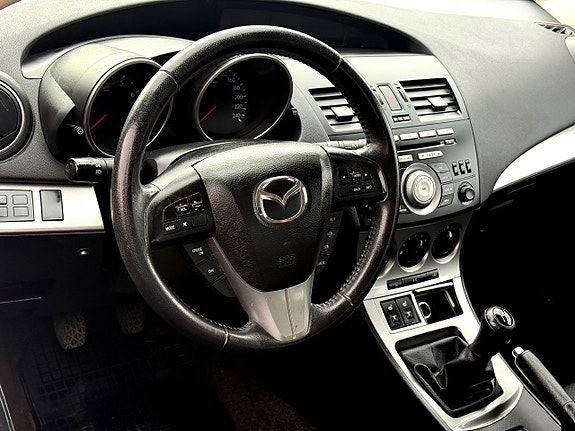 Mazda 3 12 of 12