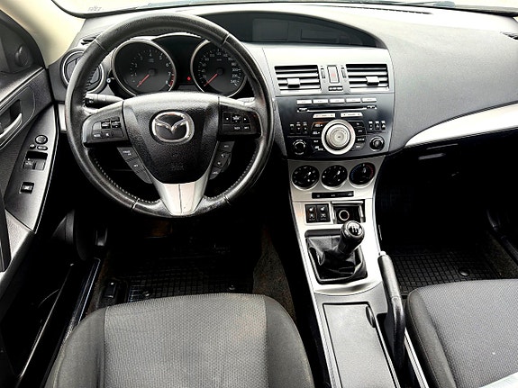 Mazda 3 10 of 12