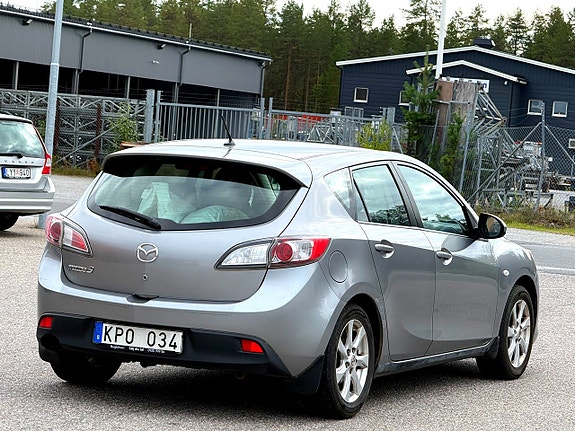 Mazda 3 8 of 12