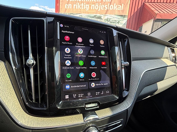 Volvo XC60 15 of 21