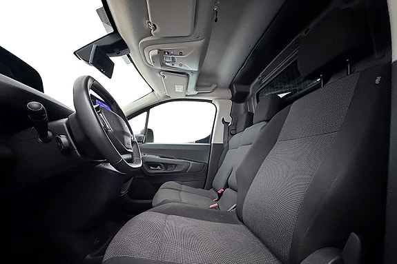 Peugeot e-Partner 12 of 28