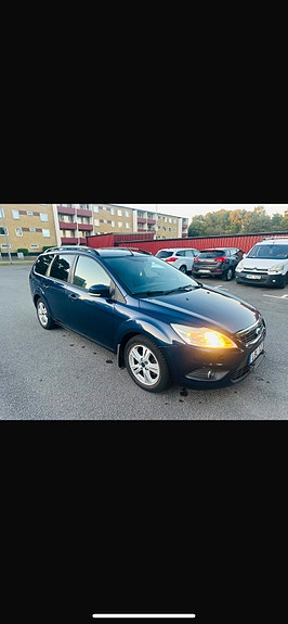 Ford Focus 4 of 6