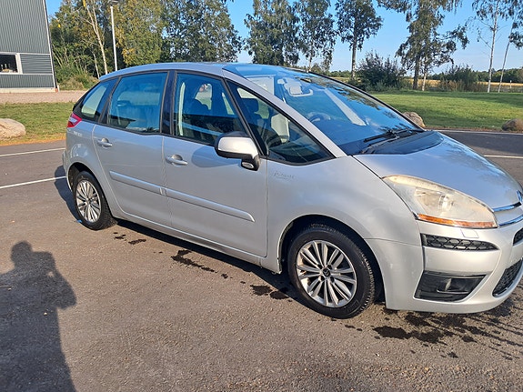 Citroen C4 Picasso 2 of 6