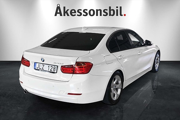 BMW 320d 3 of 10
