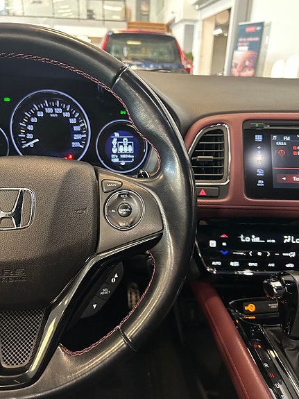 Honda HR-V 17 of 30