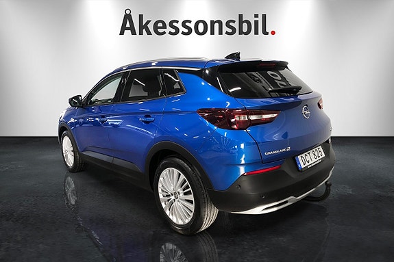 Opel Grandland X 2 of 7