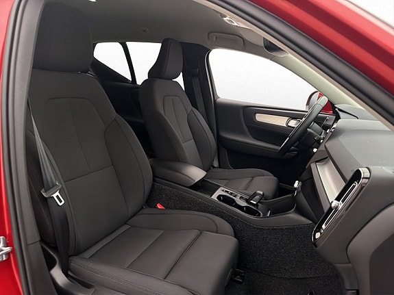 Volvo XC40 29 of 30