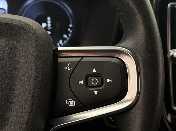 Volvo XC40 18 of 30