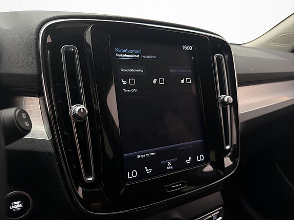 Volvo XC40 25 of 30