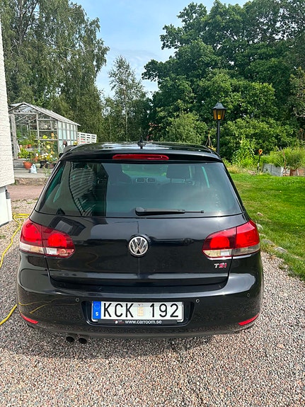 Volkswagen Golf VI 2 of 4