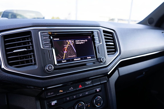 Volkswagen Amarok 15 of 19