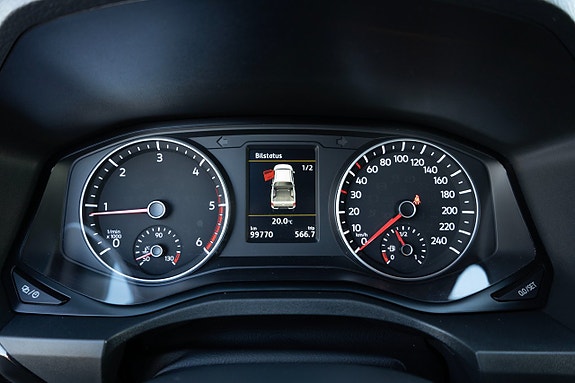 Volkswagen Amarok 12 of 19