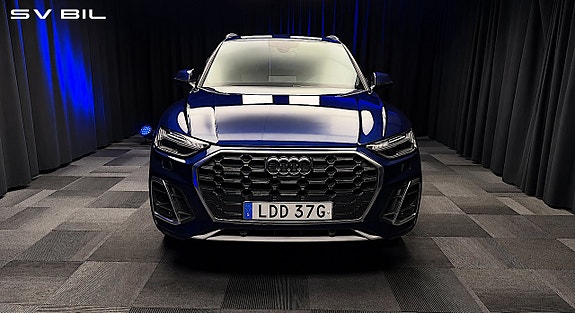 Audi Q5 2 of 30