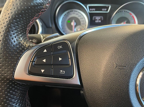 Mercedes-Benz CLA200 19 of 24