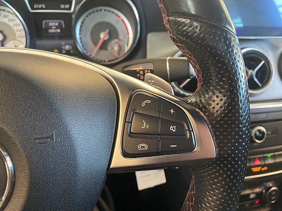 Mercedes-Benz CLA200 20 of 24