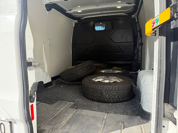 Ford Transit Custom 13 of 13
