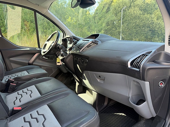 Ford Transit Custom 8 of 13