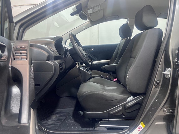 Toyota Corolla Verso 10 of 20