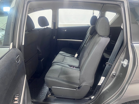Toyota Corolla Verso 11 of 20