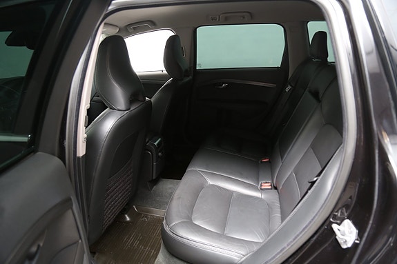 Volvo XC70 24 of 27