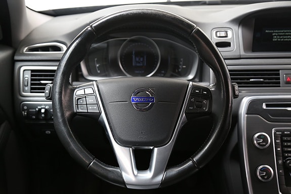 Volvo XC70 17 of 27