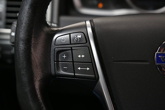 Volvo XC70 16 of 27