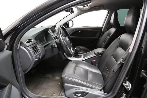 Volvo XC70 11 of 27
