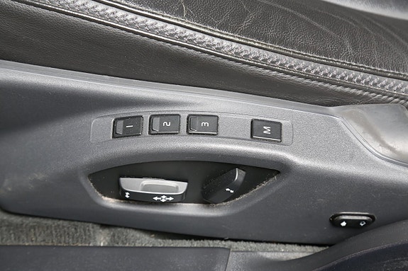 Volvo XC70 14 of 27