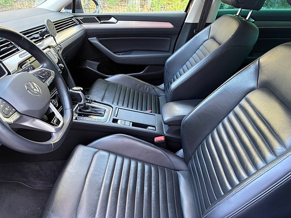 Volkswagen Passat 6 of 15