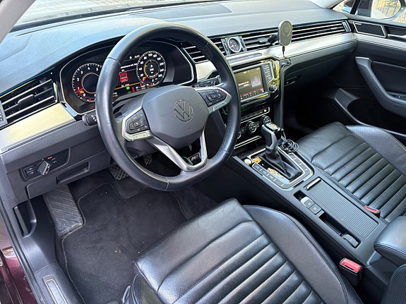 Volkswagen Passat 5 of 15