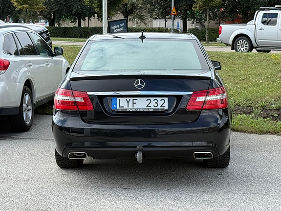 Mercedes-Benz E220 8 of 9