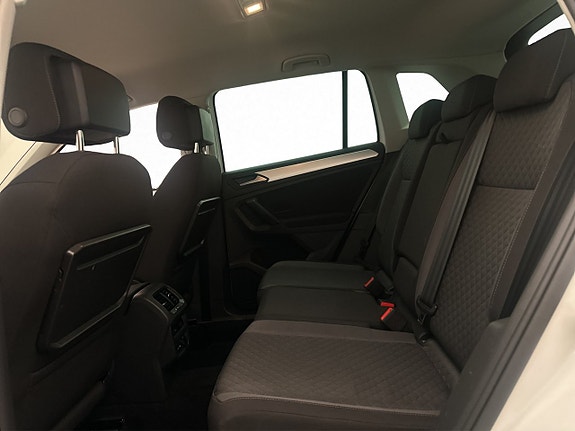 Volkswagen Tiguan 17 of 28