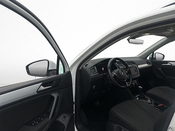 Volkswagen Tiguan 11 of 28