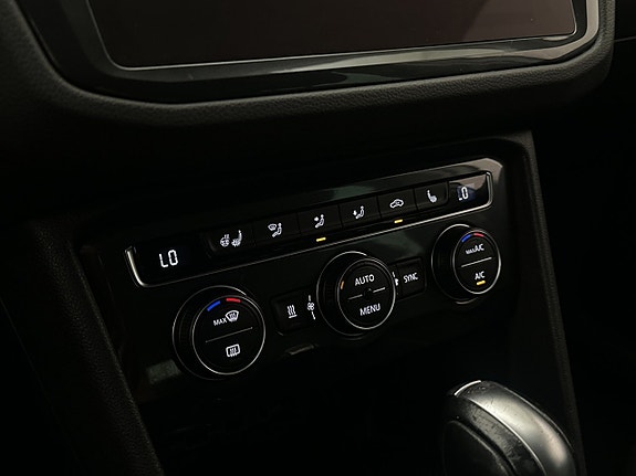 Volkswagen Tiguan 22 of 28