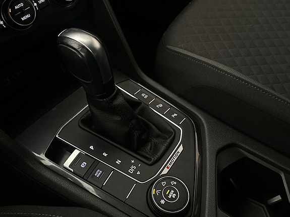 Volkswagen Tiguan 23 of 28