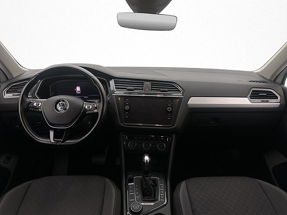 Volkswagen Tiguan 15 of 28