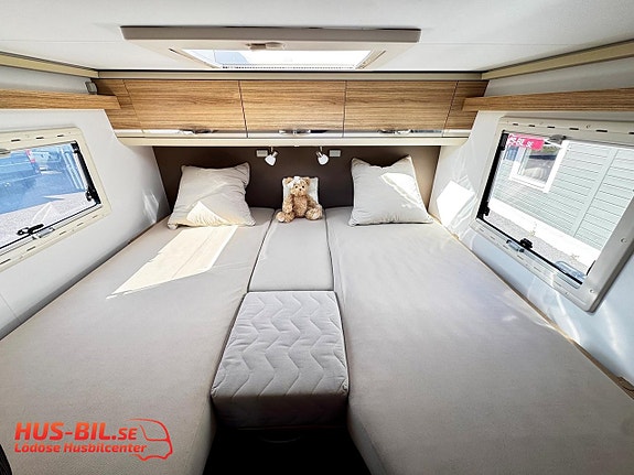 Adria Matrix Supreme M 687 SL automat & kamkedja 12 of 26