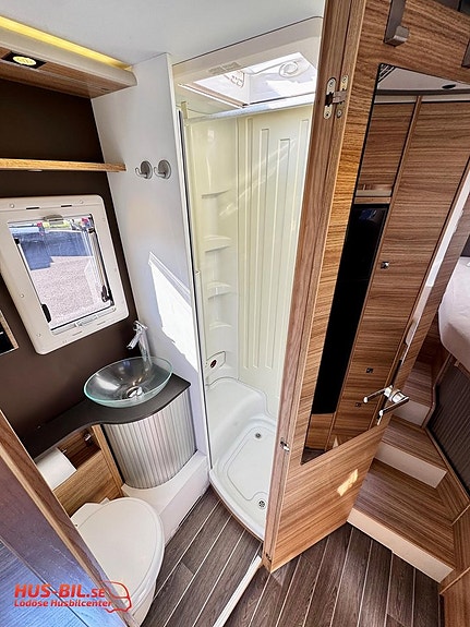 Adria Matrix Supreme M 687 SL automat & kamkedja 15 of 26