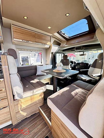 Adria Matrix Supreme M 687 SL automat & kamkedja 20 of 26